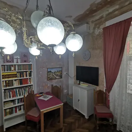 Apartment Castle Pfaff Centar *