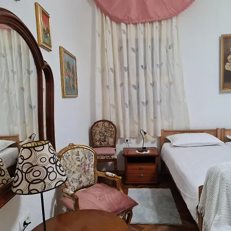 Castle Pfaff Centar Apartment *